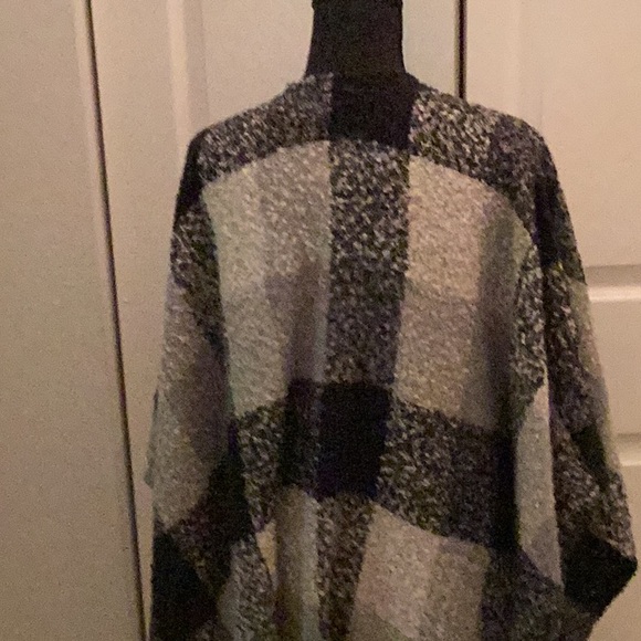 🖤NWT Just Too Warm & Soft Woolrich Wrap One Size Fits All Makes Perfect Gift 🖤 - Picture 5 of 8